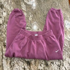 Nike Cuffed Sweatpants